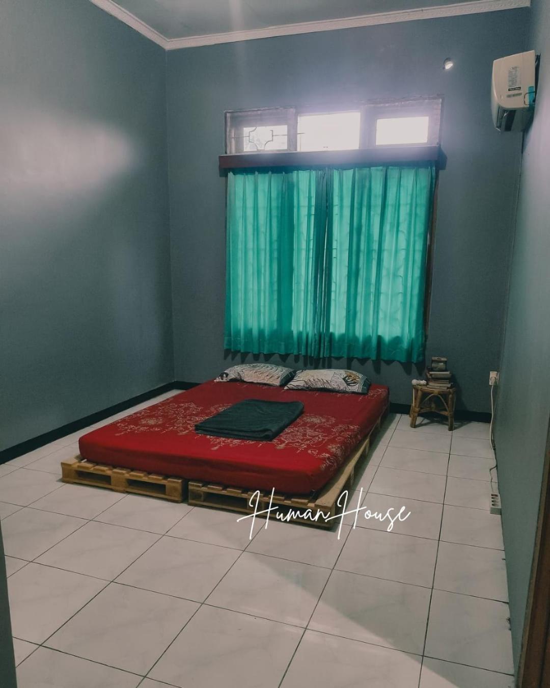 Human House Bed & Breakfast Surabaya Dış mekan fotoğraf